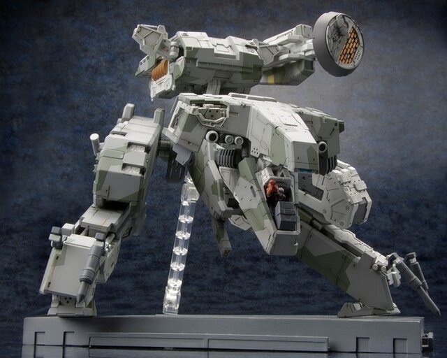 プラモ「メタルギア REX MGS4 Ver.」予約開始…半壊状態とは良いセンス