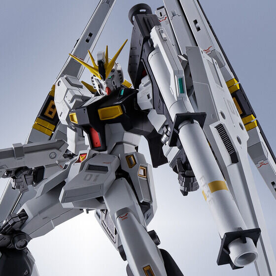 幻の強化プラン”「νガンダム（ダブル・フィン・ファンネル装備型）」が