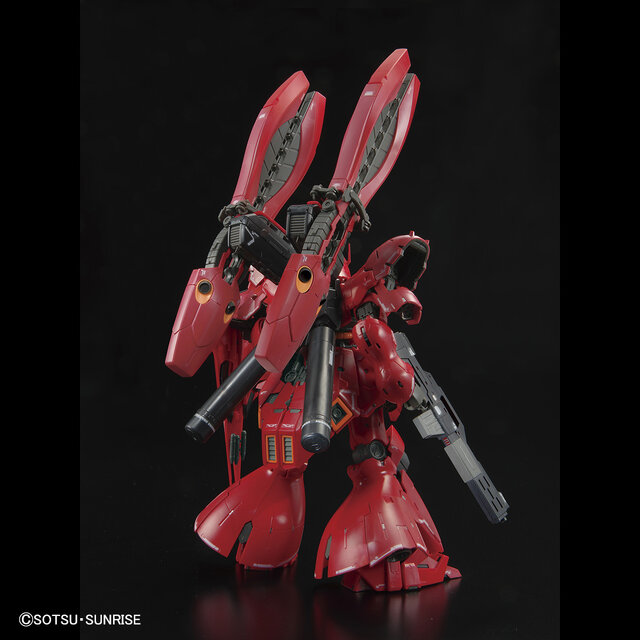 RGガンプラ「MSN-04FF サザビー」発表！実物大νガンダム立像の特別演出