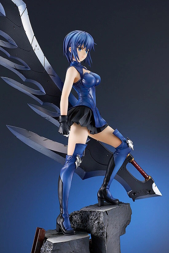 身の丈以上の「出血死（ブレイド）」に圧倒！全高470mm、凄まじい存在
