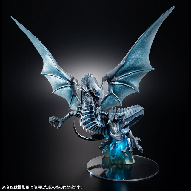 遊戯王』より「青眼の白龍」の抽選販売がスタート！神々しさすら感じる