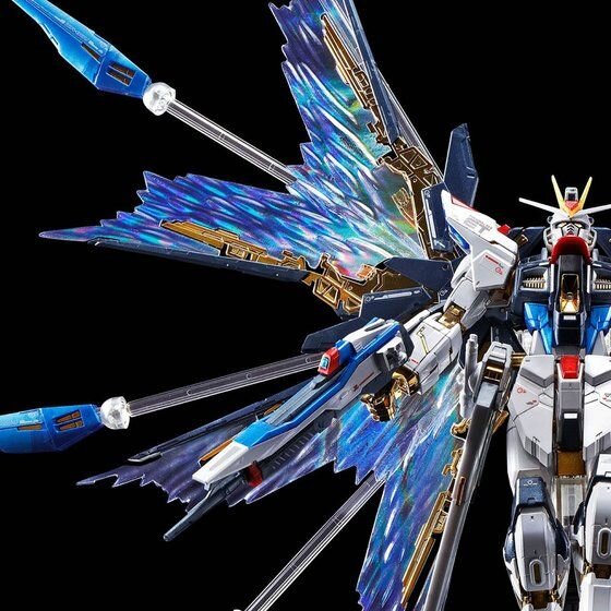 RGガンプラ「ストフリ」「デスティニー」がチタニウムフィニッシュVer