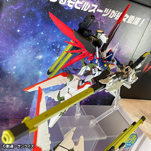デスティニーガンダムSpecII＆ゼウスシルエット」がHGガンプラでも商品