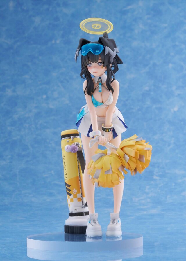 スカート丈が気になりながらも、一生懸命応援！『ブルアカ』より