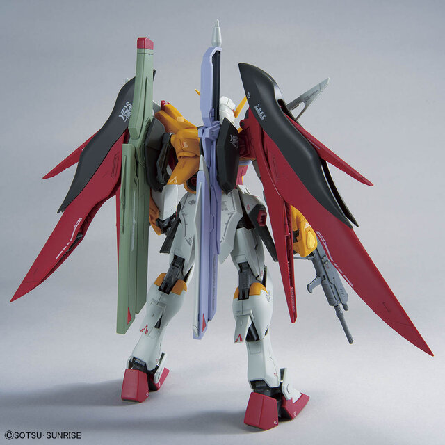 オレンジの「光の翼」も付属する豪華仕様！MGガンプラ「デスティニー