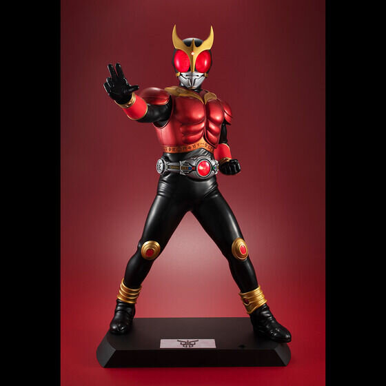 あれから25年…「仮面ライダークウガ」約40cmの巨大スケールフィギュア