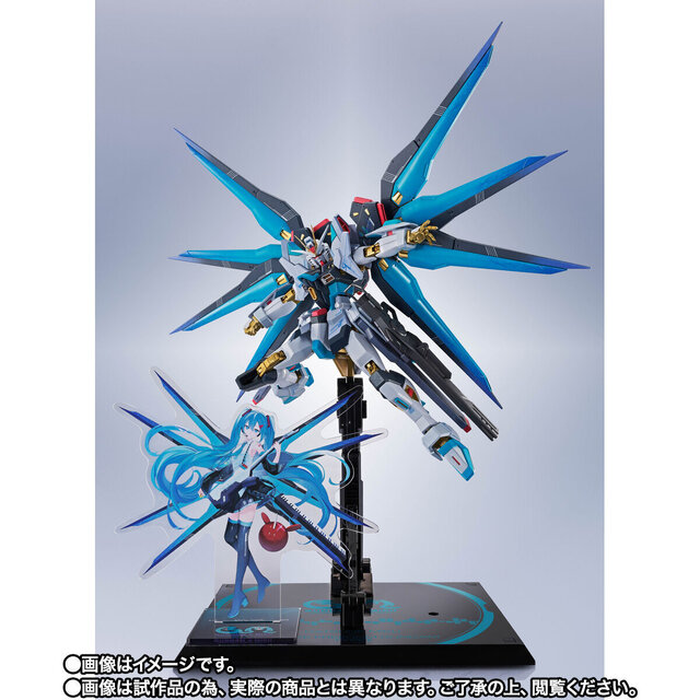初音ミク仕様の「ストライクフリーダムガンダム弐式」が爽やか