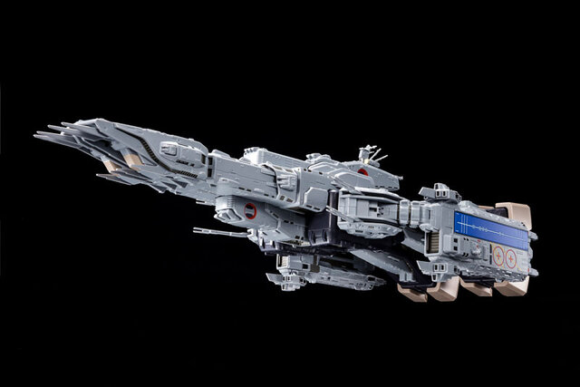 劇場版「超時空要塞マクロス」より「完全変形SDF-1 MACROSS」が再販
