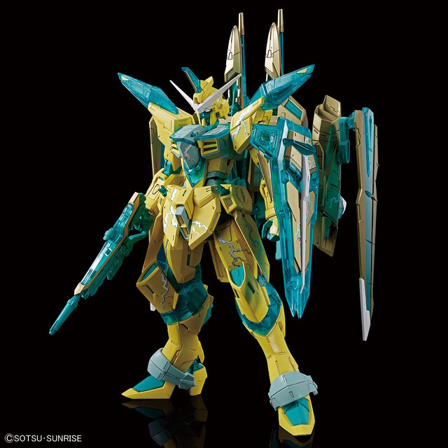 氷・雷を思わせる色合いがクール！特別カラーのMGガンプラ「フリーダム
