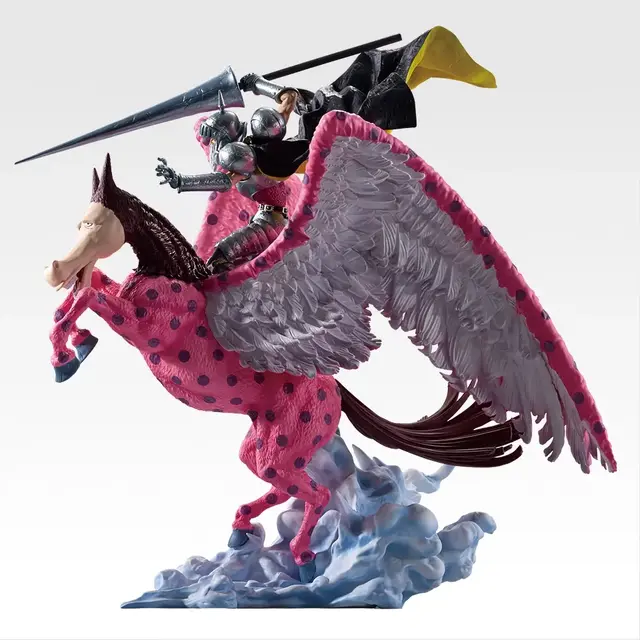 ギア5のルフィや全身輝くセンゴクなど、迫力満載のフィギュアがズラリ