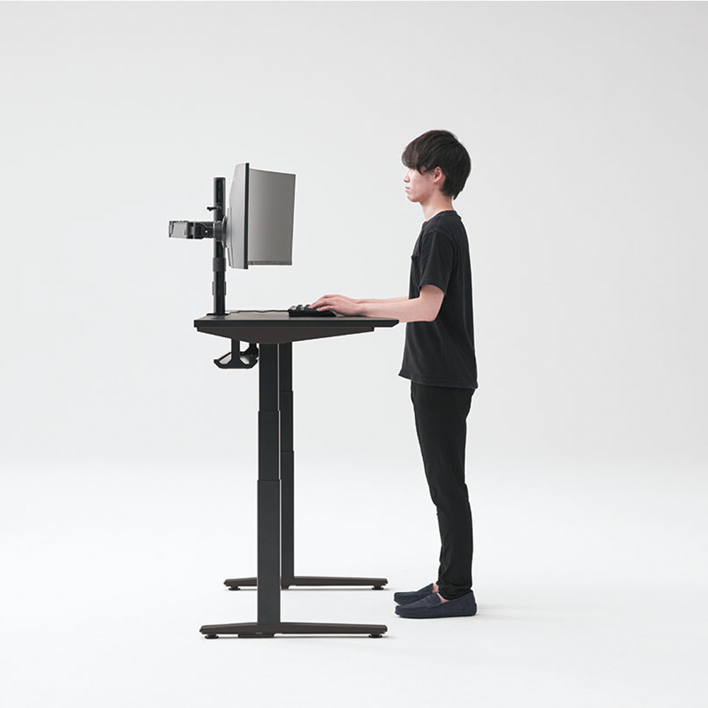 昇降デスク「StrikerSwift ストライカースイフト」ラウンドタイプ