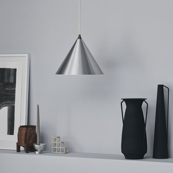 BERG LAMP Aluminium｜ペンダントランプ｜IDEE SHOP Online