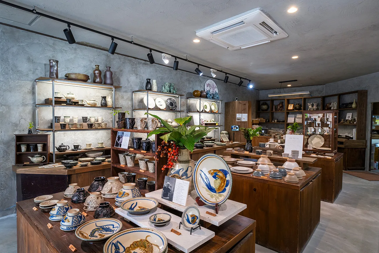 育陶園の直営店 | 壺屋焼窯元育陶園