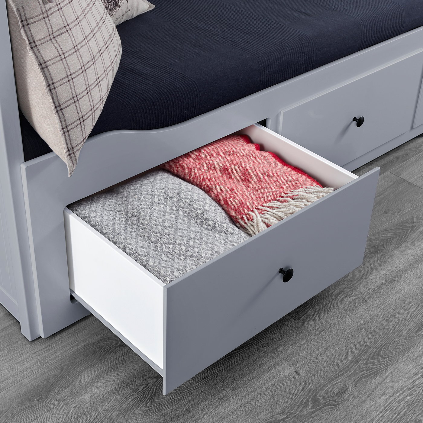 HEMNES ヘムネス デイベッドフレーム（引き出し×3）, グレー - IKEA