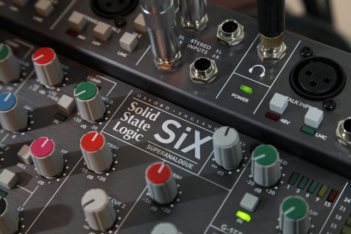 卓上に、SSL。小さな“真正”高品位アナログ・ミキサー『Solid State