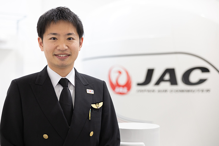 運航乗務員-社員紹介 | 採用情報 | JAC 日本エアコミューター