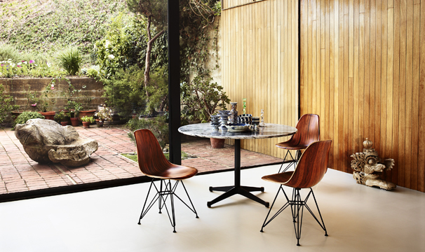 Eames Molded Wood Chair | モノとコト | デザイン情報サイト[JDN]