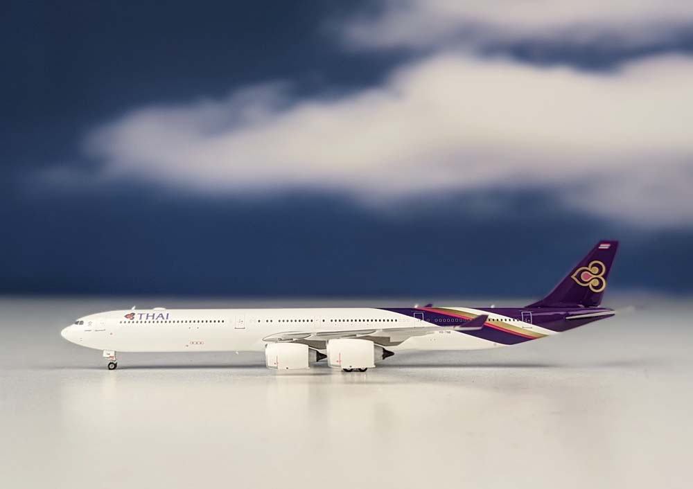 www.JetCollector.com: Thai Airways A340-600 HS-TNB 1:400 Scale
