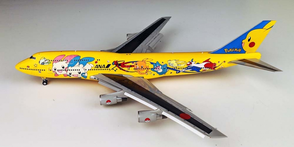 www.JetCollector.com: ANA ALL NIPPON PIKACHU B747-400 JA8967 FLAPS