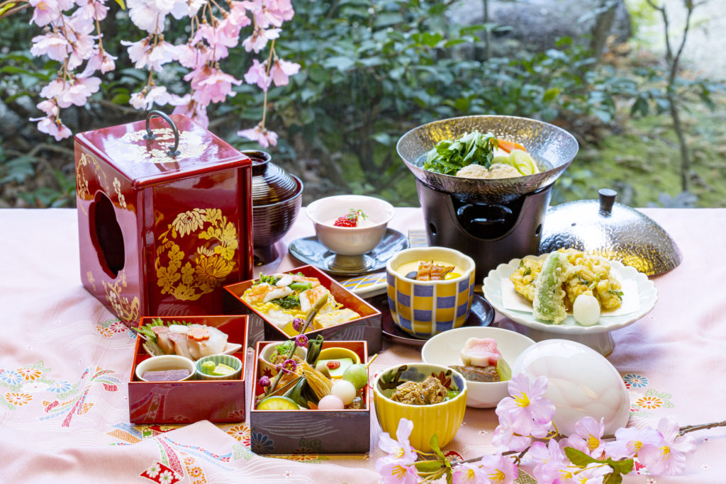 伝統工芸品「遊山箱」🍱 – JRホテルクレメント徳島