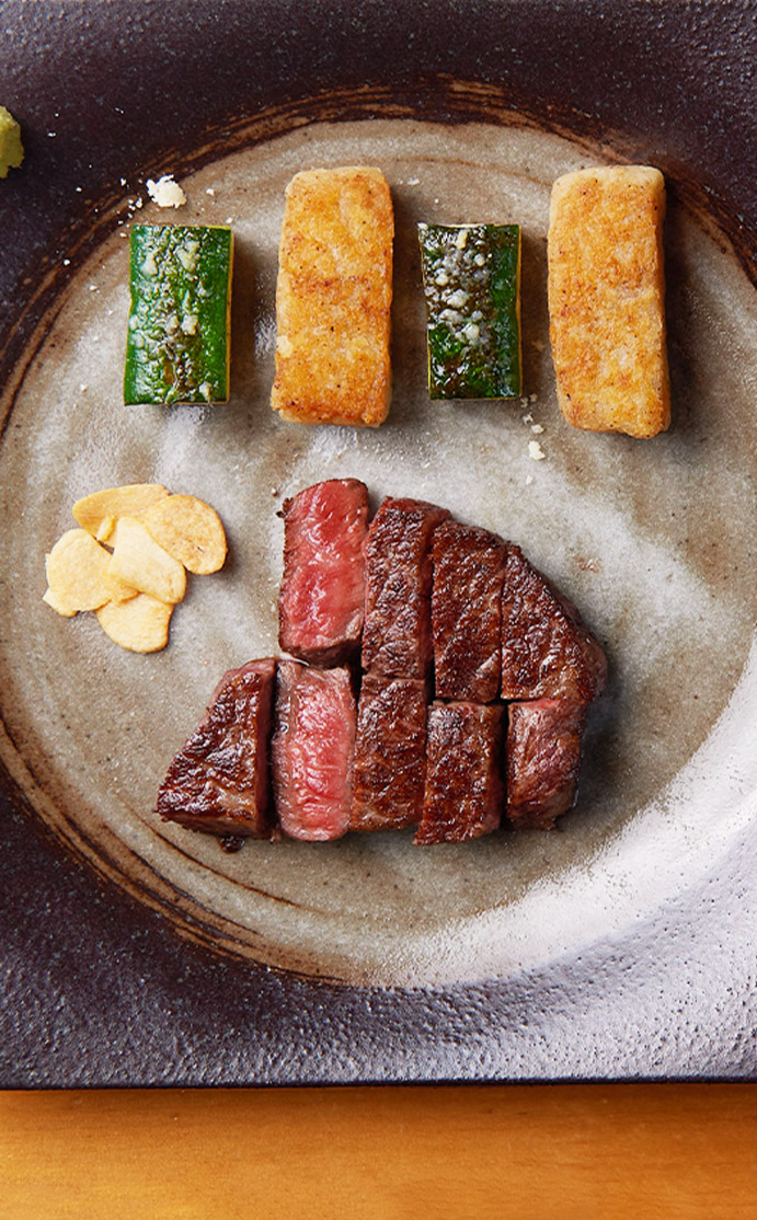 日本橋人形町、水天宮でステーキとワイン。肉・海鮮の鉄板焼きがおすすめ