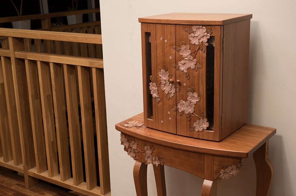 軽井沢彫りのお仏壇 | 大坂屋家具店