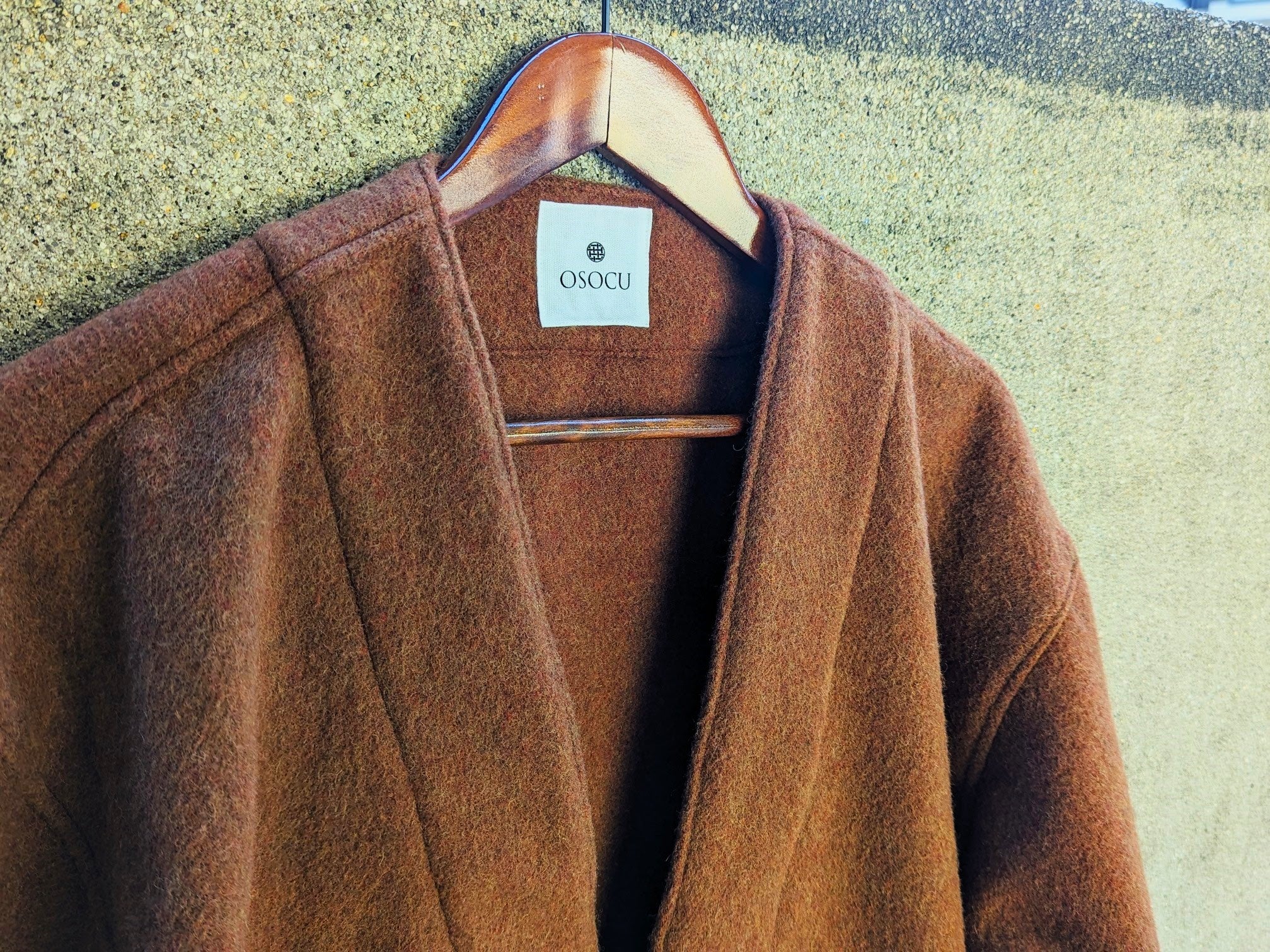 OSOCU＞尾州ウール 毛七 ノーカラージャケット 再生羊毛（リサイクル