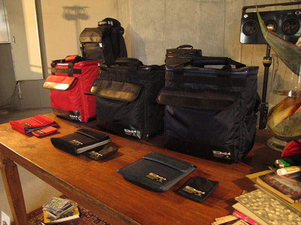 DIG4/DJバッグ/2 WAY VINYL TOTE レッド -DJ機材アナログレコード専門