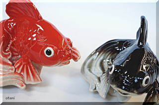 信楽焼金魚縁起置物陶器の販売