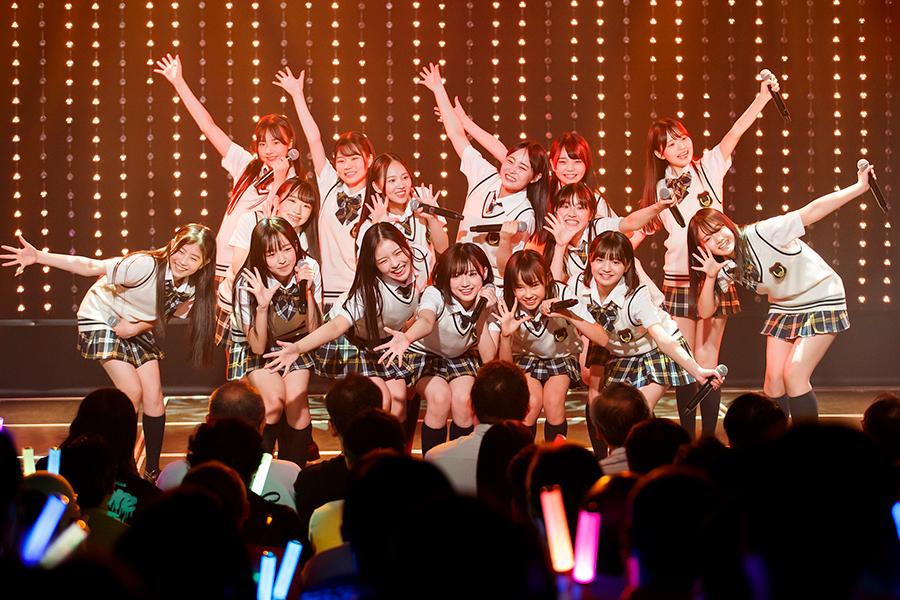 NMB48「クセ強」10期生が集結、最年少は小学校6年生 | Lmaga.jp