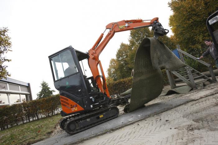 Hitachi ZX 17 U-2 excavator specs & dimensions (2007 - 2015