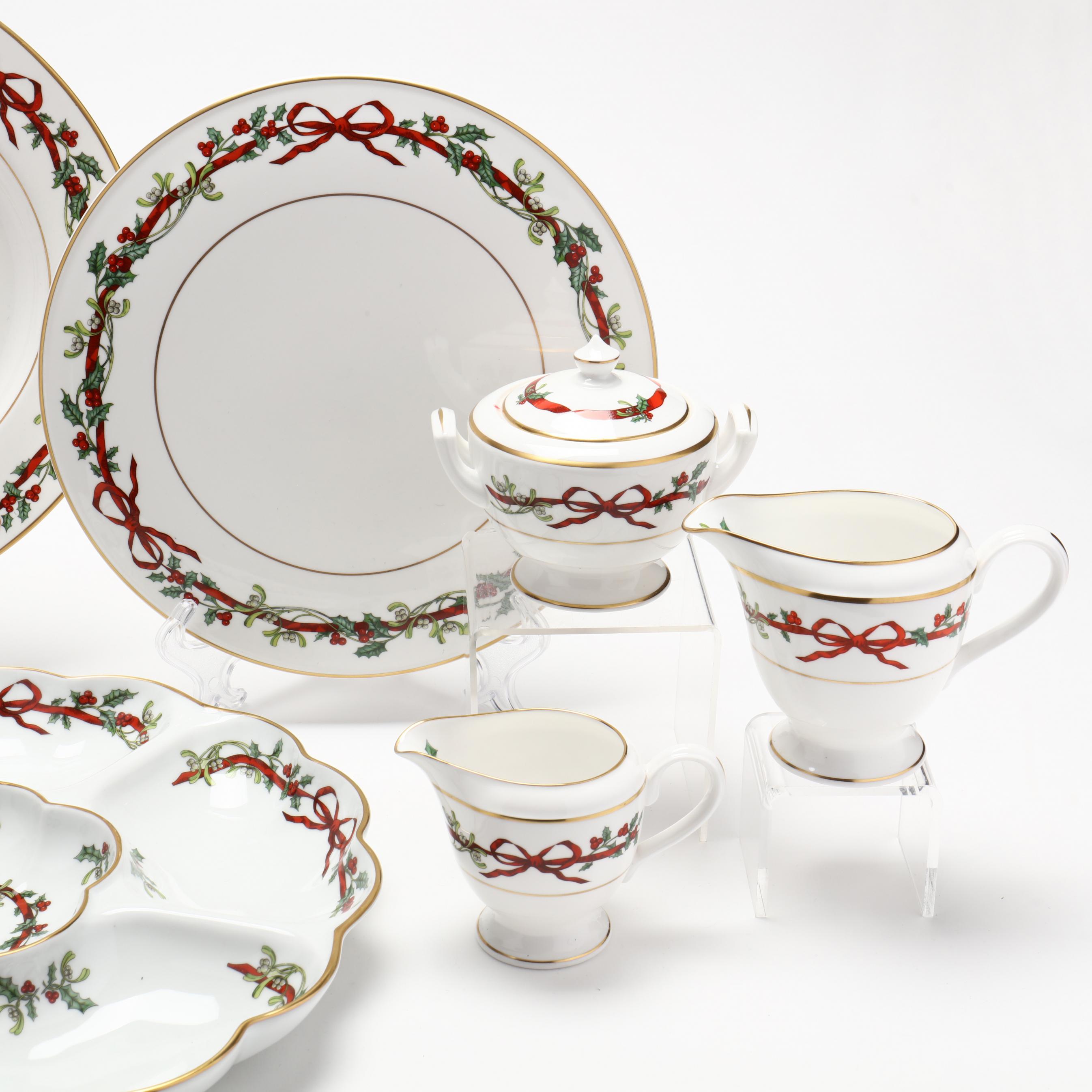 Royal Worcester Holly Ribbons Dinner Service (Lot 3206 - May