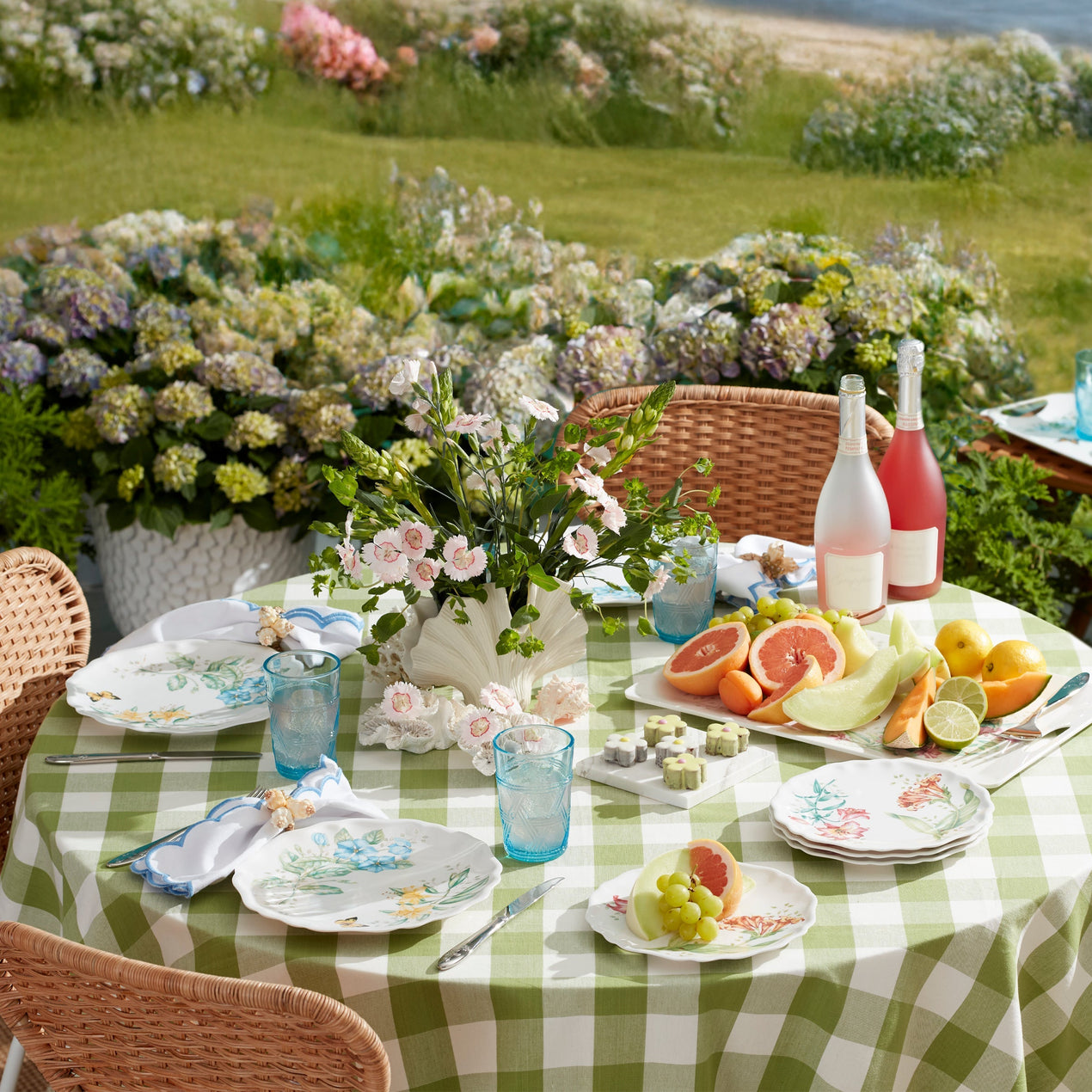 Butterfly Meadow Melamine Handled Tray – Lenox Corporation