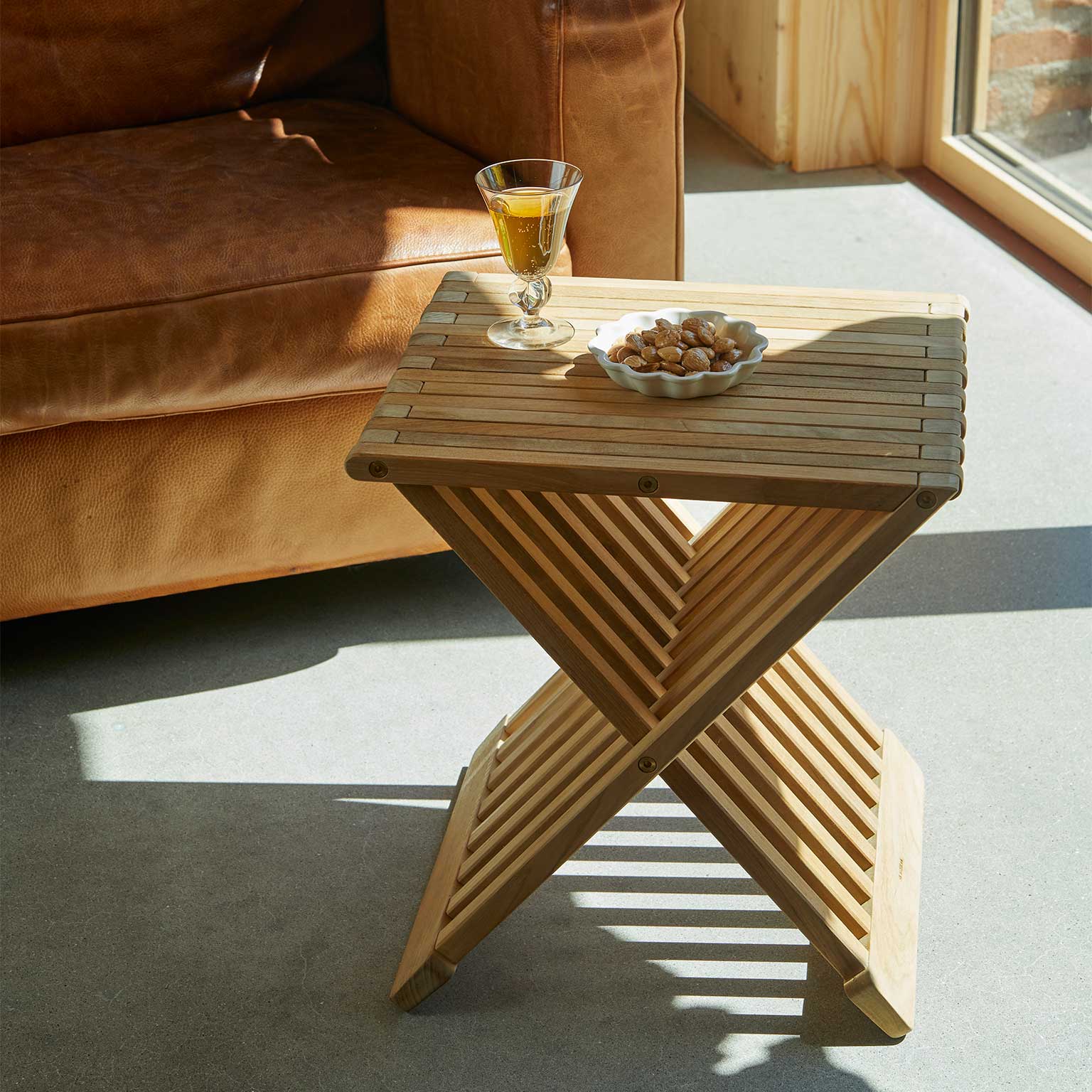 FRITZ HANSEN（フリッツ・ハンセン）FIONIA スツール | LIVING MOTIF
