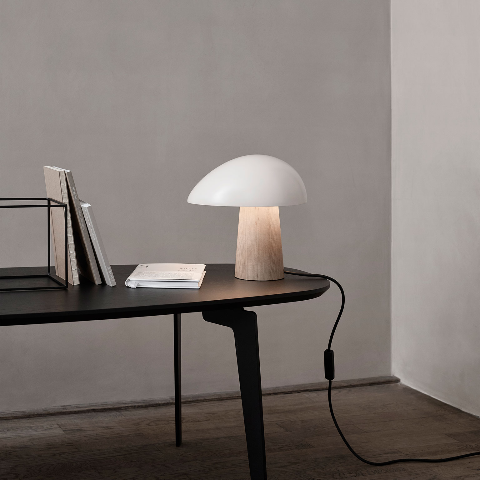 FRITZ HANSEN（フリッツ・ハンセン）Night Owl テーブルランプ