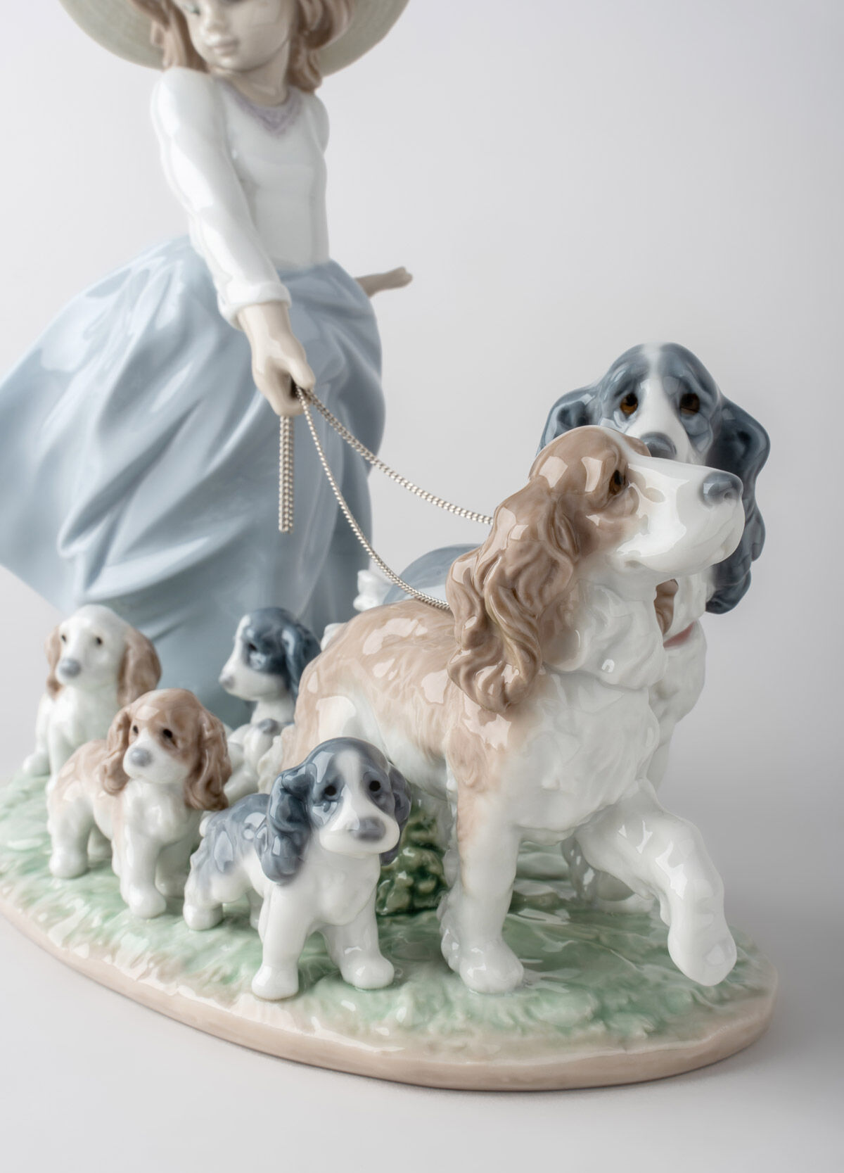 仔犬たちの行進 | リヤドロ公式オンライン
