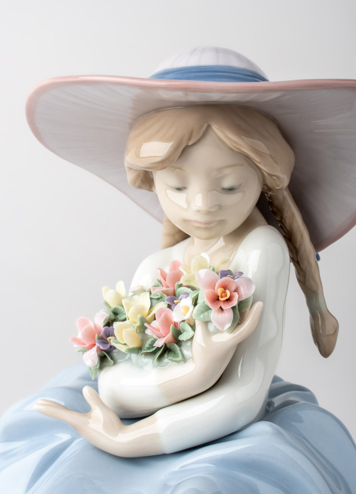 Fragrant Bouquet Girl Figurine | Lladró® India