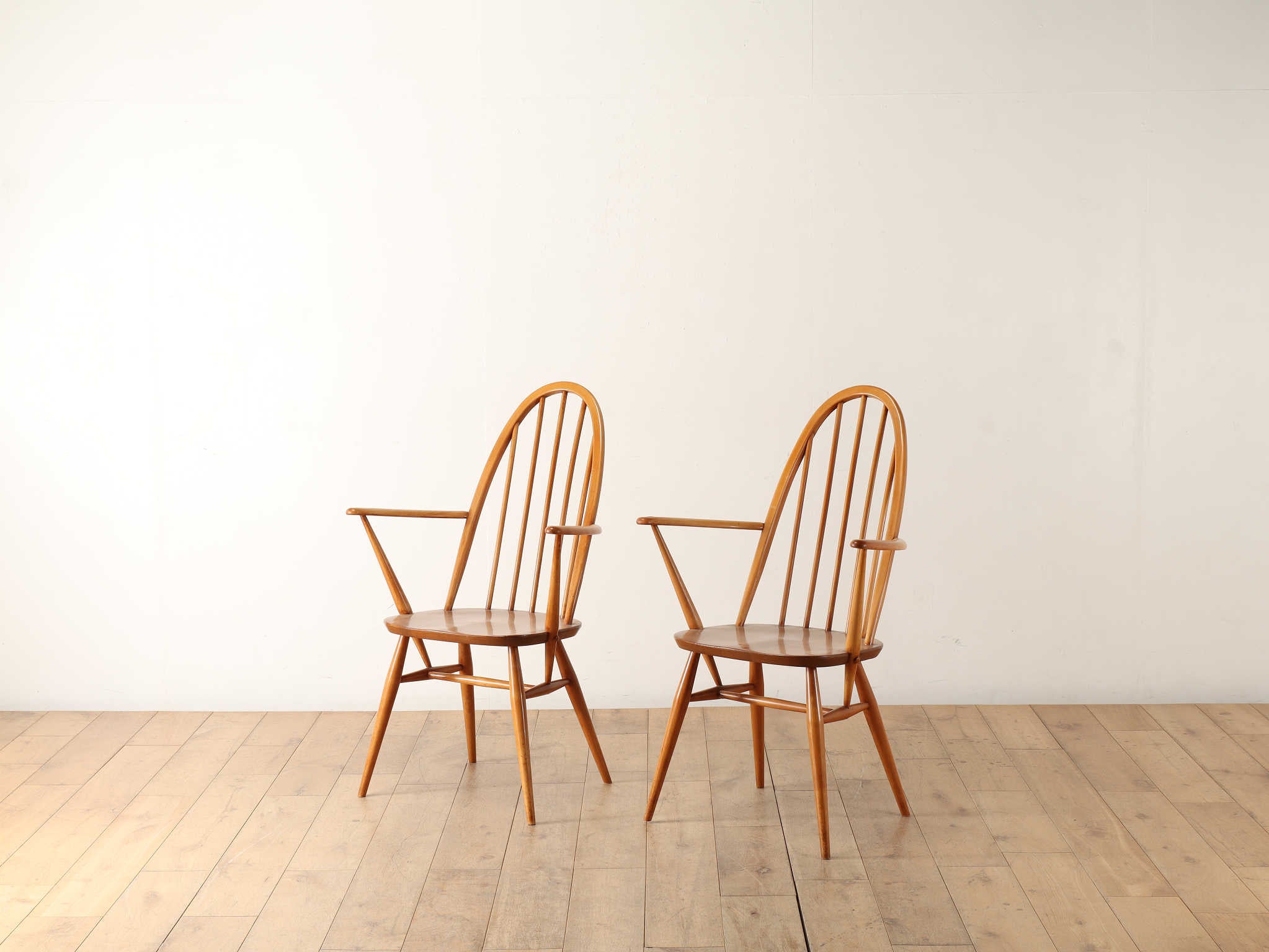 ERCOL アームチェア クエーカー | ロイズ・アンティークス