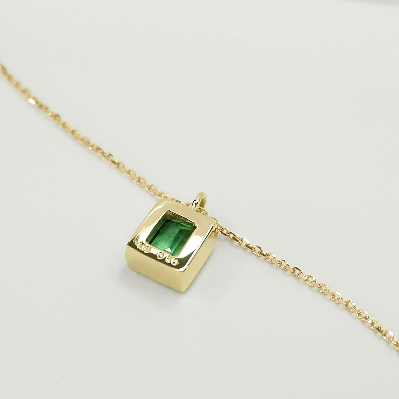 K18YG エメラルドペンダント ネックレス 0.50ct 静岡県三島市