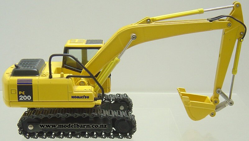 コマツPC200 1/43ミニカー 緑色 コマツPC200 1/43ミニカー 緑色 - メルカリ