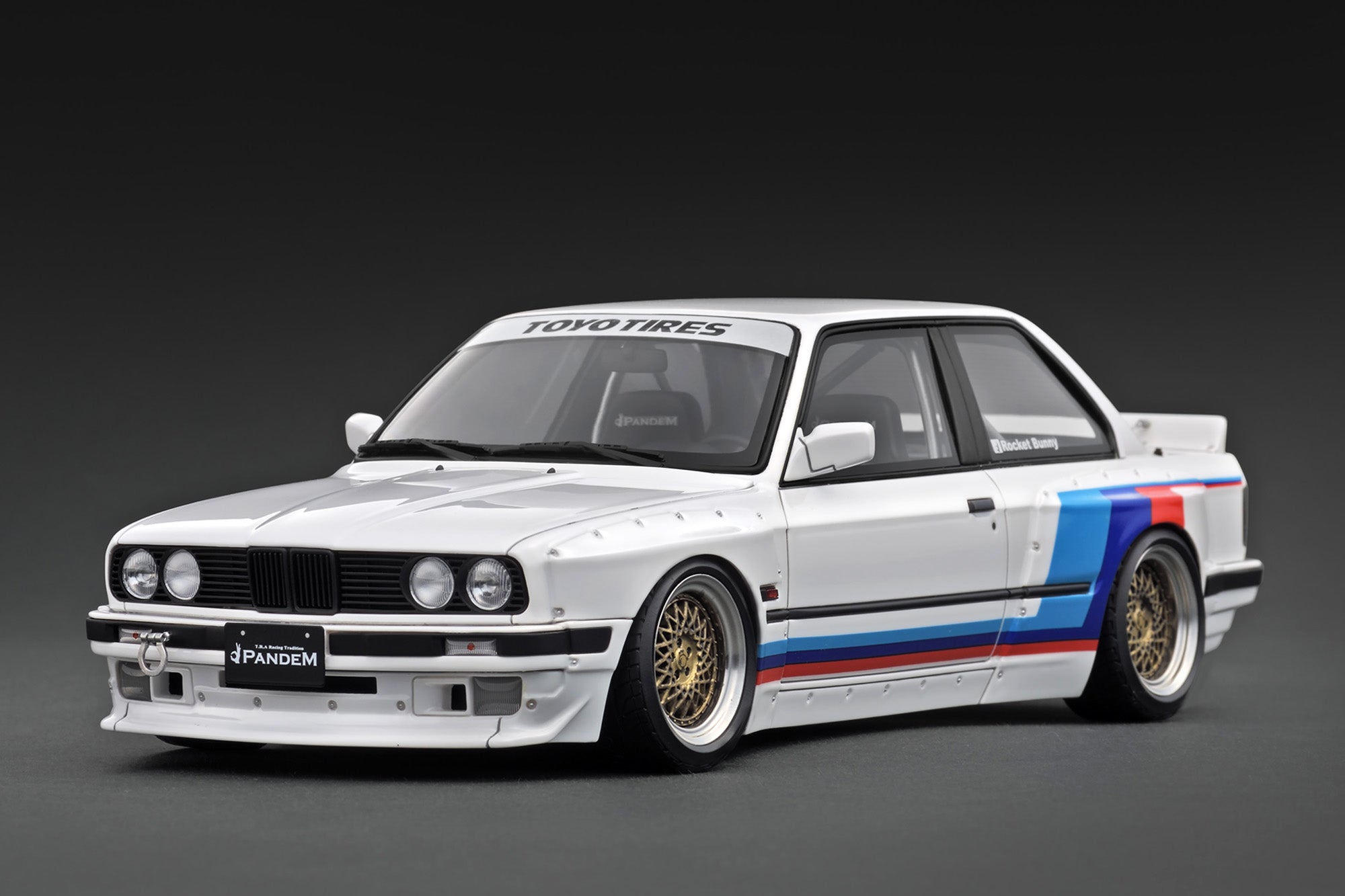 Ignition Model 1:18 BMW E30 3-Series PANDEM in White – Model Cars