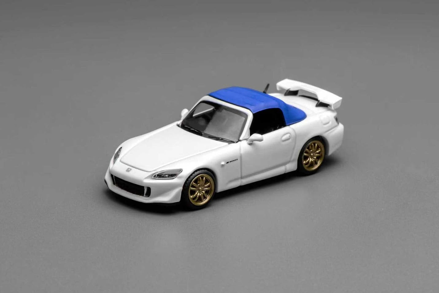 PREORDER* MotorHelix 1:64 Honda S2000 Type S Platinum White Pearl