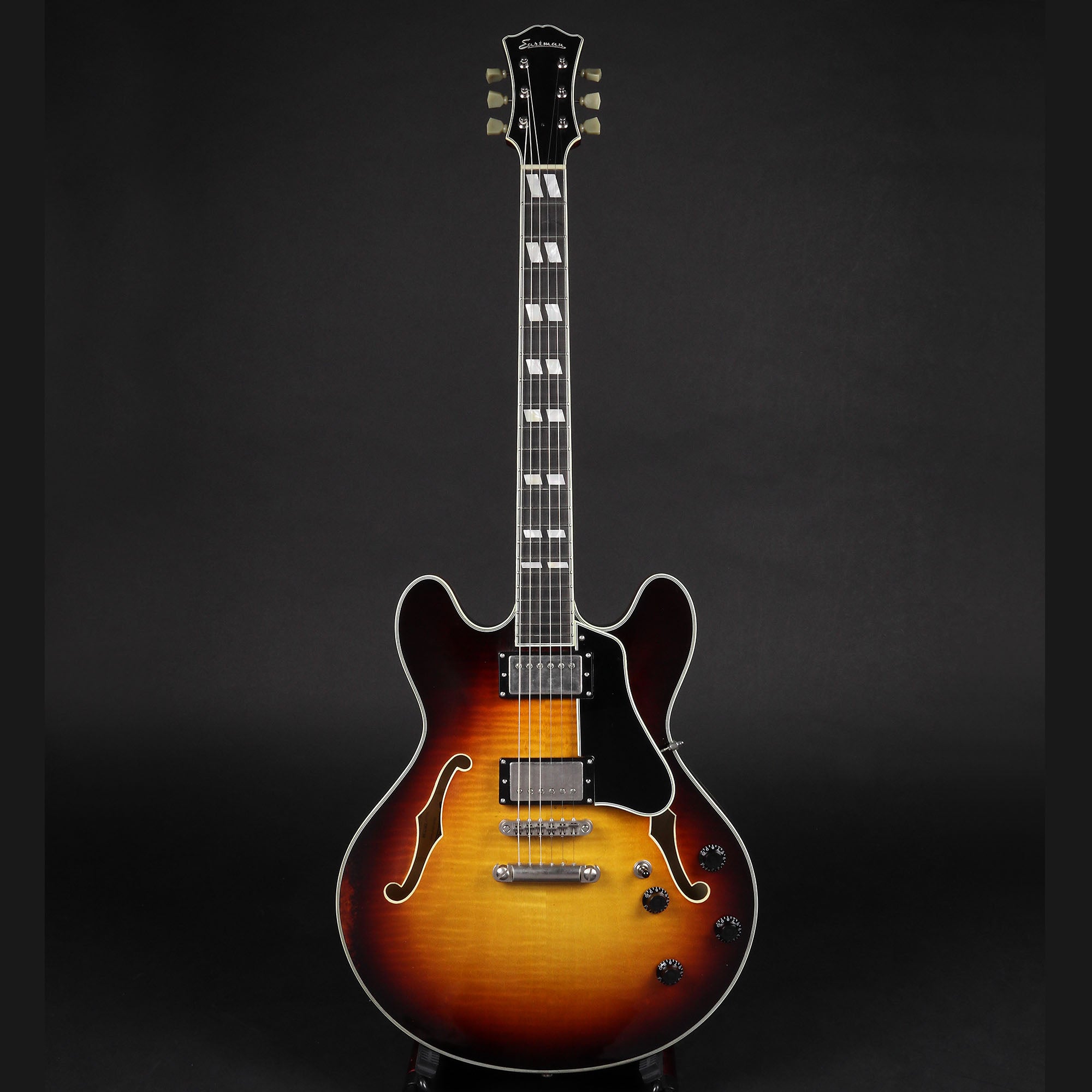 Eastman T59/v-SB Antique Sunburst Varnish Finish #1265 – Mak's Guitars