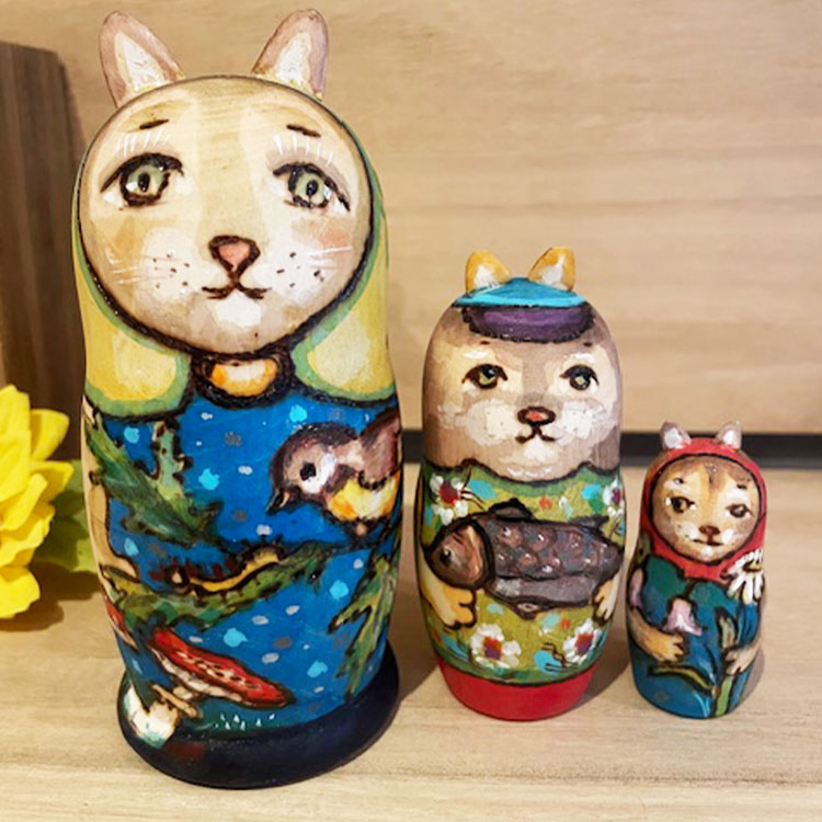 LYH058】 北欧ロシア雑貨、マトリョーシカ【3匹の猫】リューバ作