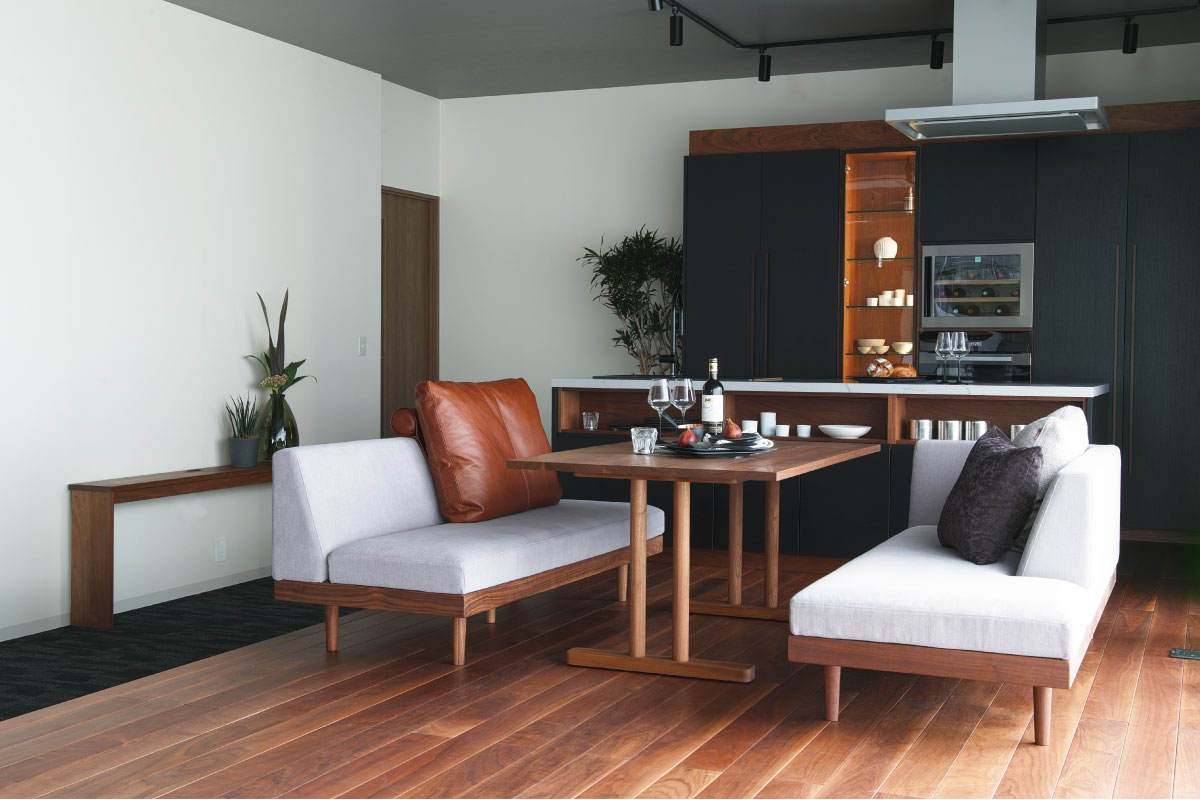 CHILL LOW DINING TABLE(幅140cm × 奥行80cm)の通販 / マスターウォール