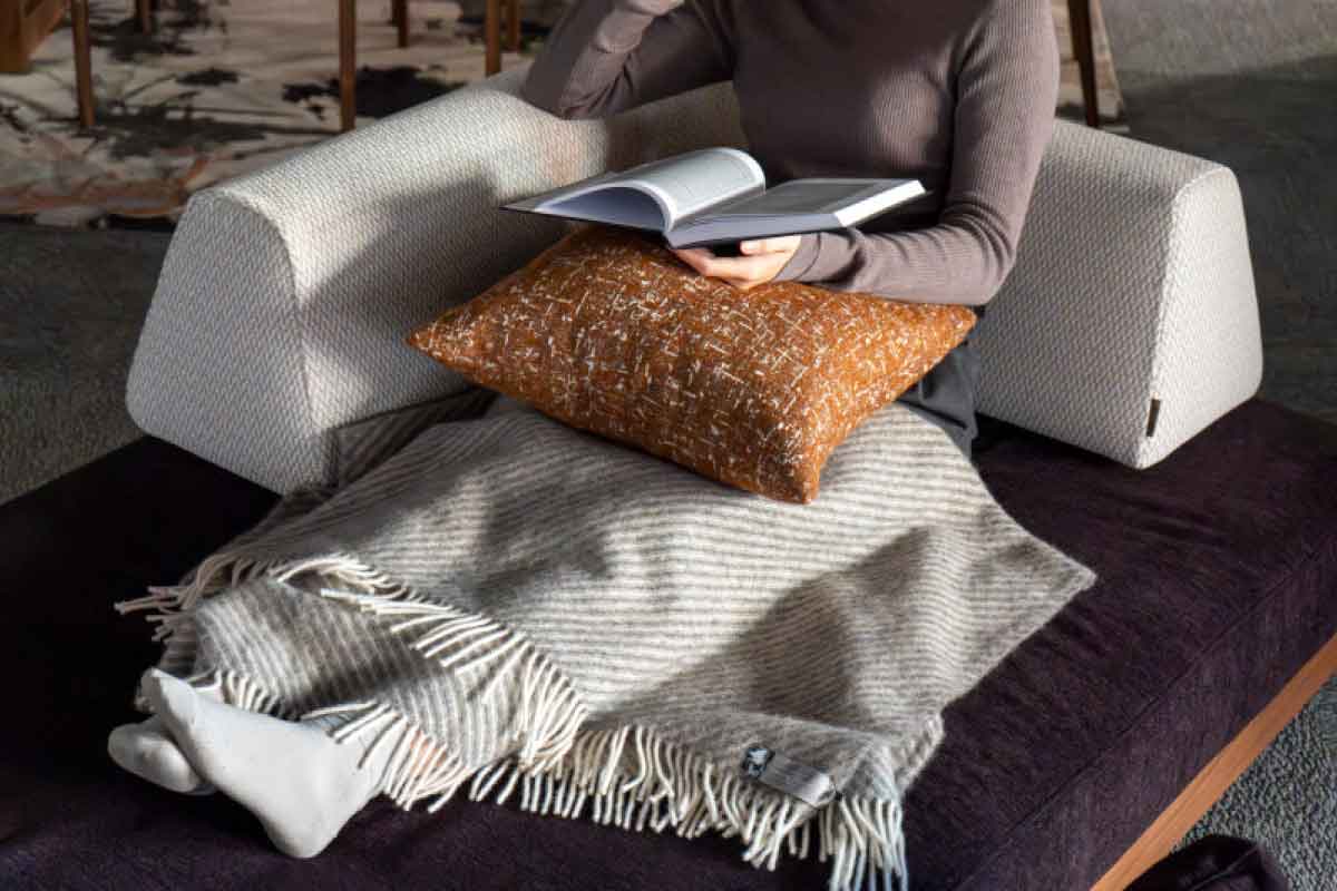 MOUNT CUSHION(W60 × D30 × H30cm)の通販 / マスターウォール