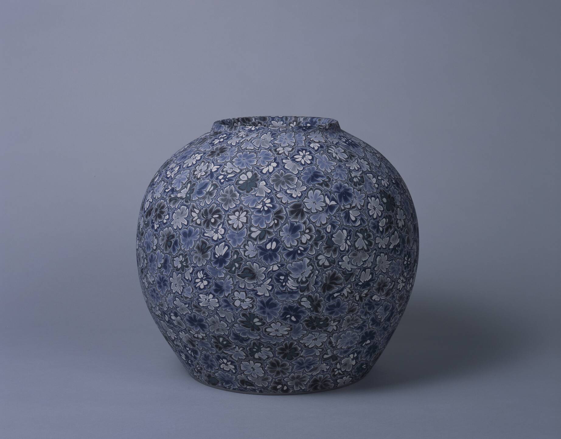 晴白練上大壺 – 兵庫陶芸美術館 収蔵品データベース