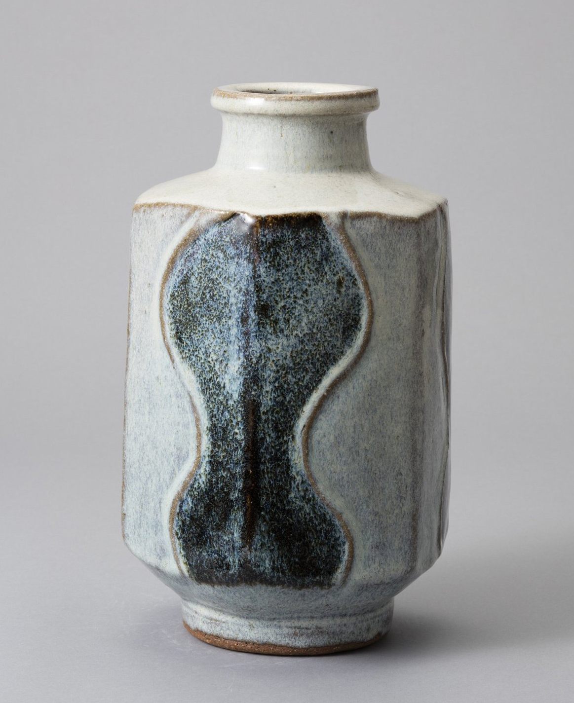糠釉色分筒描面取壺 – 兵庫陶芸美術館 収蔵品データベース