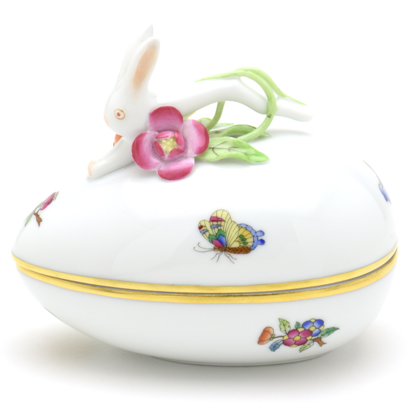 ヘレンド(Herend) 卵形ボンボン入れ(高さ:10cm)兎と花の飾り