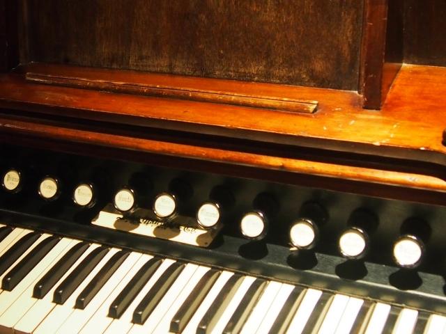 音楽の街・静岡県浜松市にある「浜松市楽器博物館」で、リードオルガン